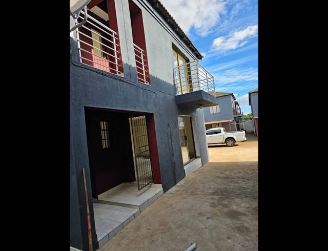 2 BEDROOM PROPERTY TO RENT IN MANIINI